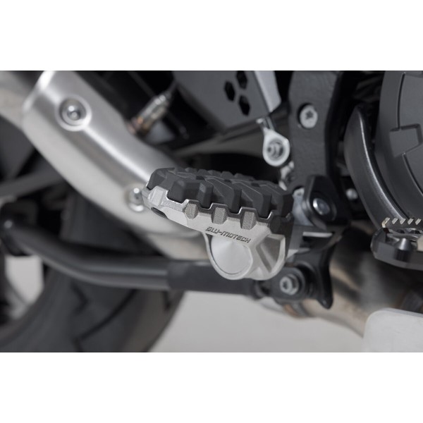 Sw-Motech EVO adjustable footpeg kit KTM 1290 Super Adventure (21-)