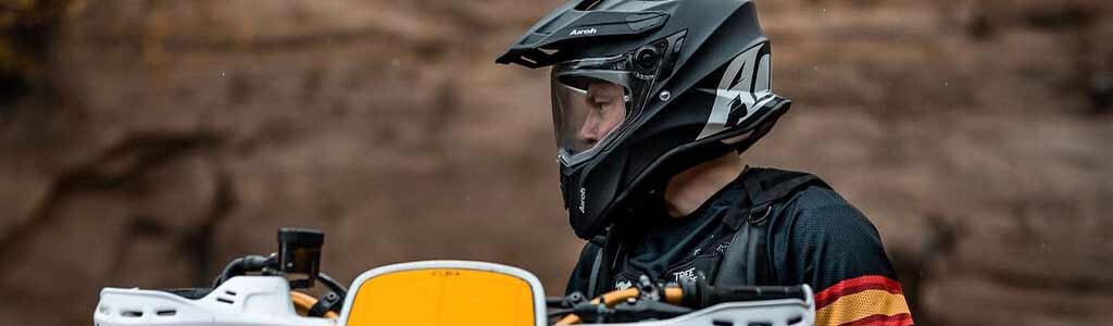 Road enduro helmet: safety and comfort for every rider