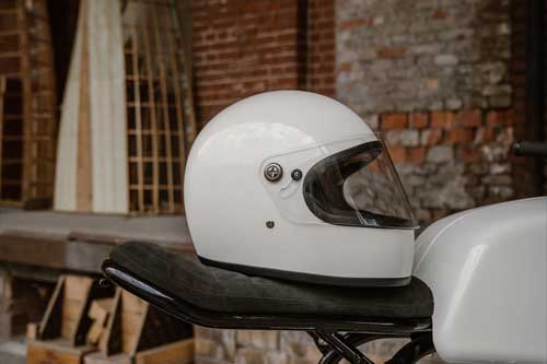 Full-face vintage fiber helmets approved